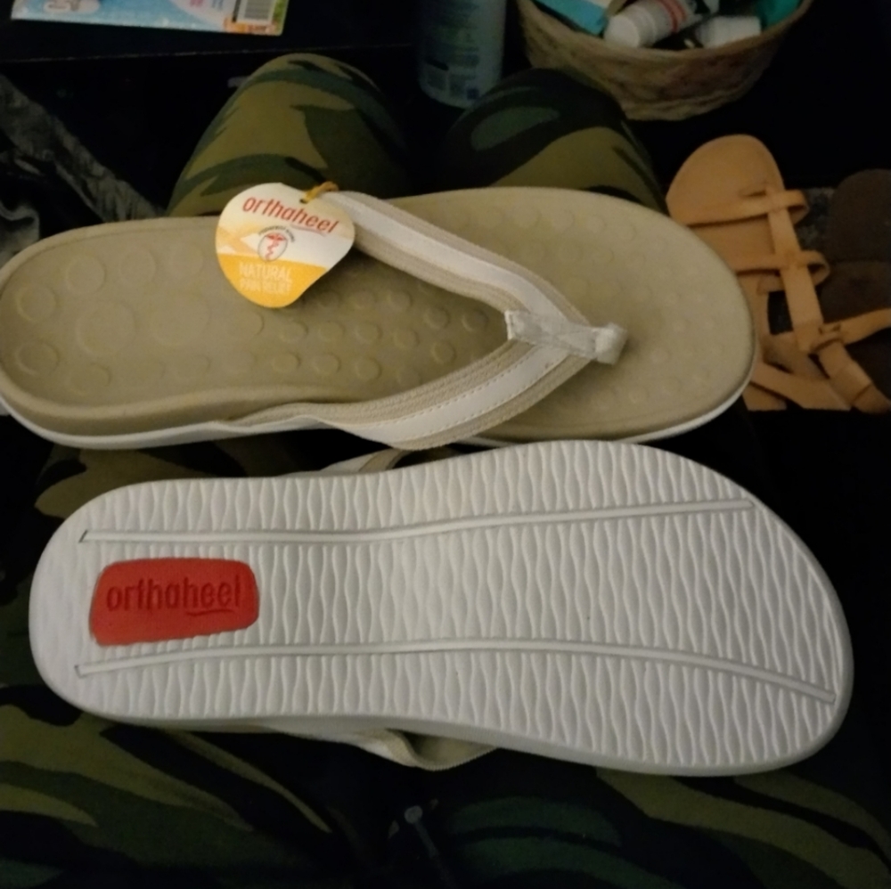 Neutralizer sandals
